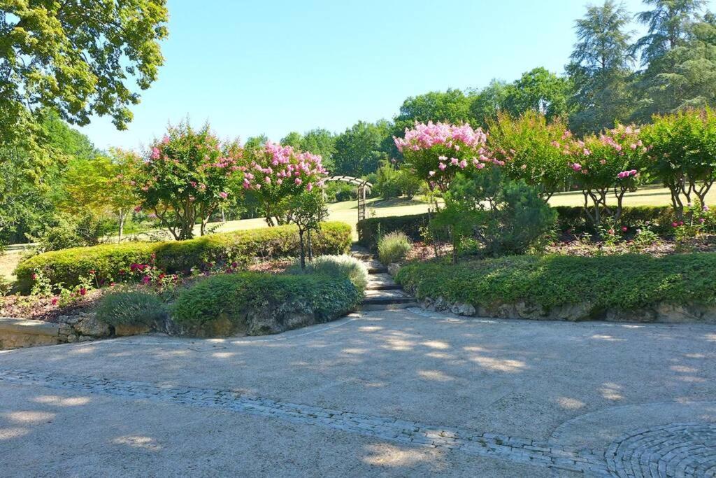 Chateau La Carriere Saint Cyprien Bagian luar foto