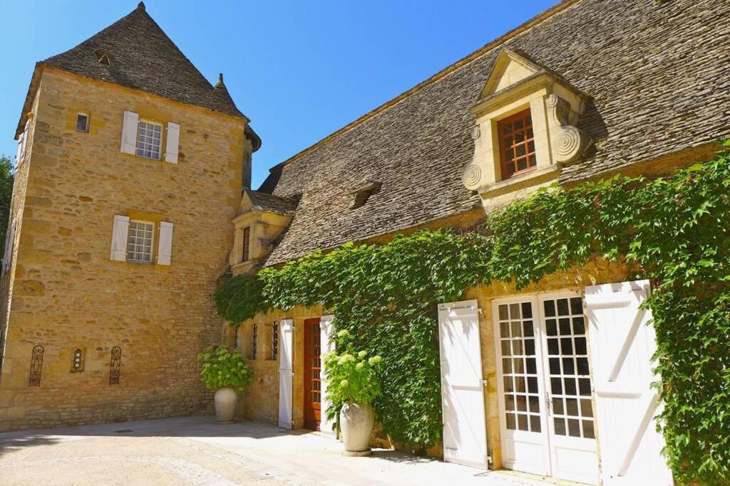 Chateau La Carriere Saint Cyprien Bagian luar foto